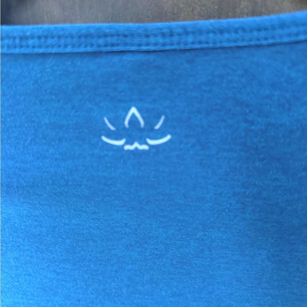 Beyond Yoga Featherweight Classic Crew Pullover. XS. Aquamarine. - Picture 4 of 5